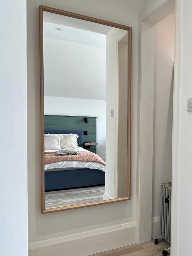 The Loft Studio Apartment - Above Detached New Build Garage Llanymynech Exterior photo